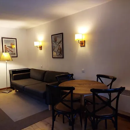 Appartement : 4 Pers, Balcon Ouest, Parking, Animaux Admis - Fr-1-512-277