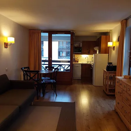 : 4 Pers, Balcon Ouest, Parking, Animaux Admis *
